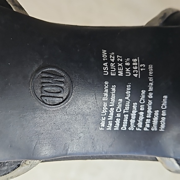 Highlights womens black and silver high-heeled shoes. size 10W. - Picture 6 of 6